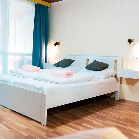 Nyugagy Apartment *